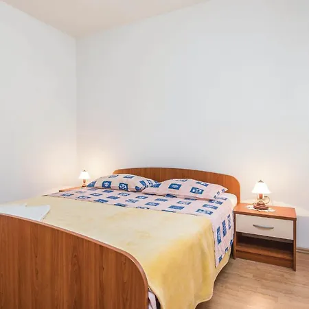 度假居 Five-bedroom In 奥瑞比克