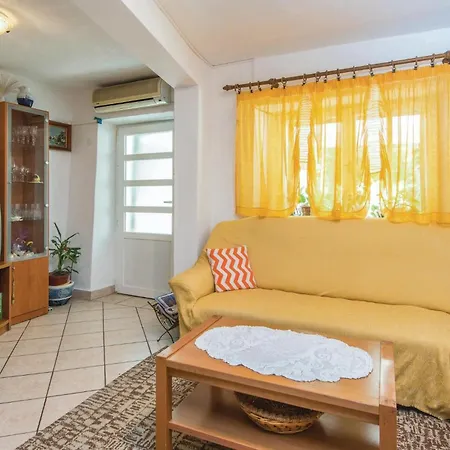 Five-bedroom In 奥瑞比克