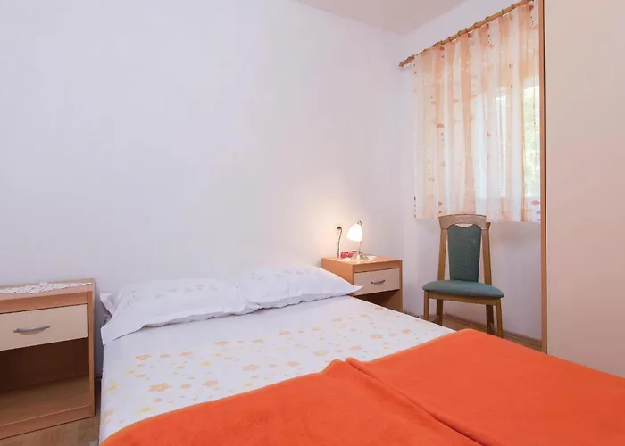 Five-bedroom In Orebić