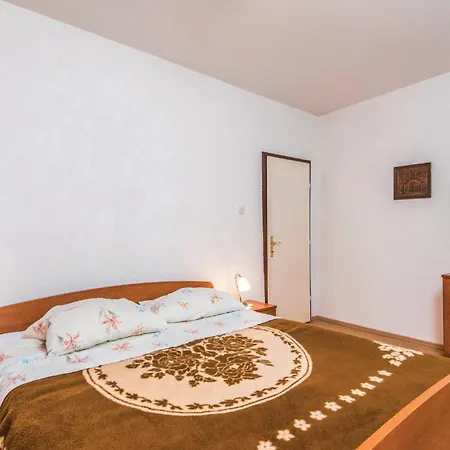 Five-bedroom In Dom wakacyjny