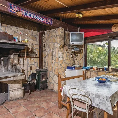 別荘 Five-bedroom In オレビック