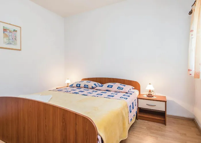 بيت للعطل Five-bedroom In أوروبيتش