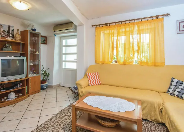 Five-bedroom In أوروبيتش